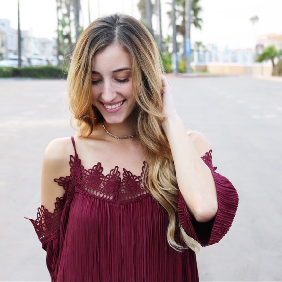 burgundy pleated dress - Picture 2 of 5